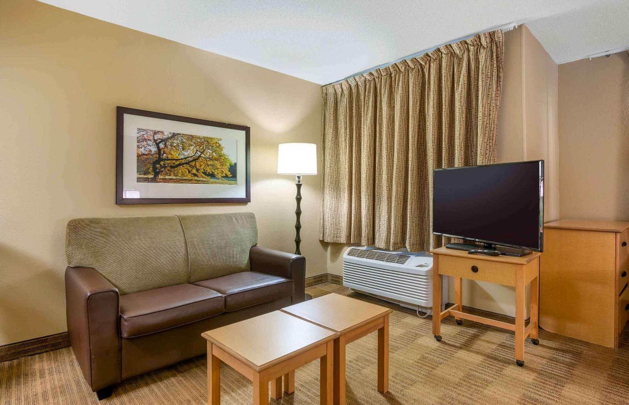Extended Stay America Select Suites - Jacksonville Salisbury Rd Southpoint Bagian luar foto
